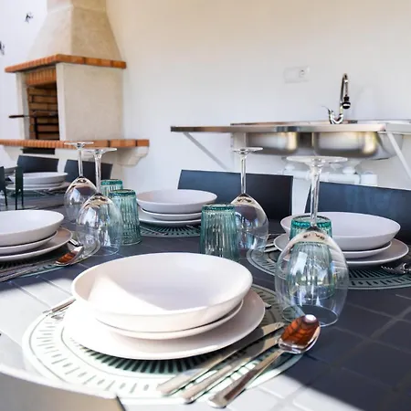 Casa Camelia - The Valley * バイアン